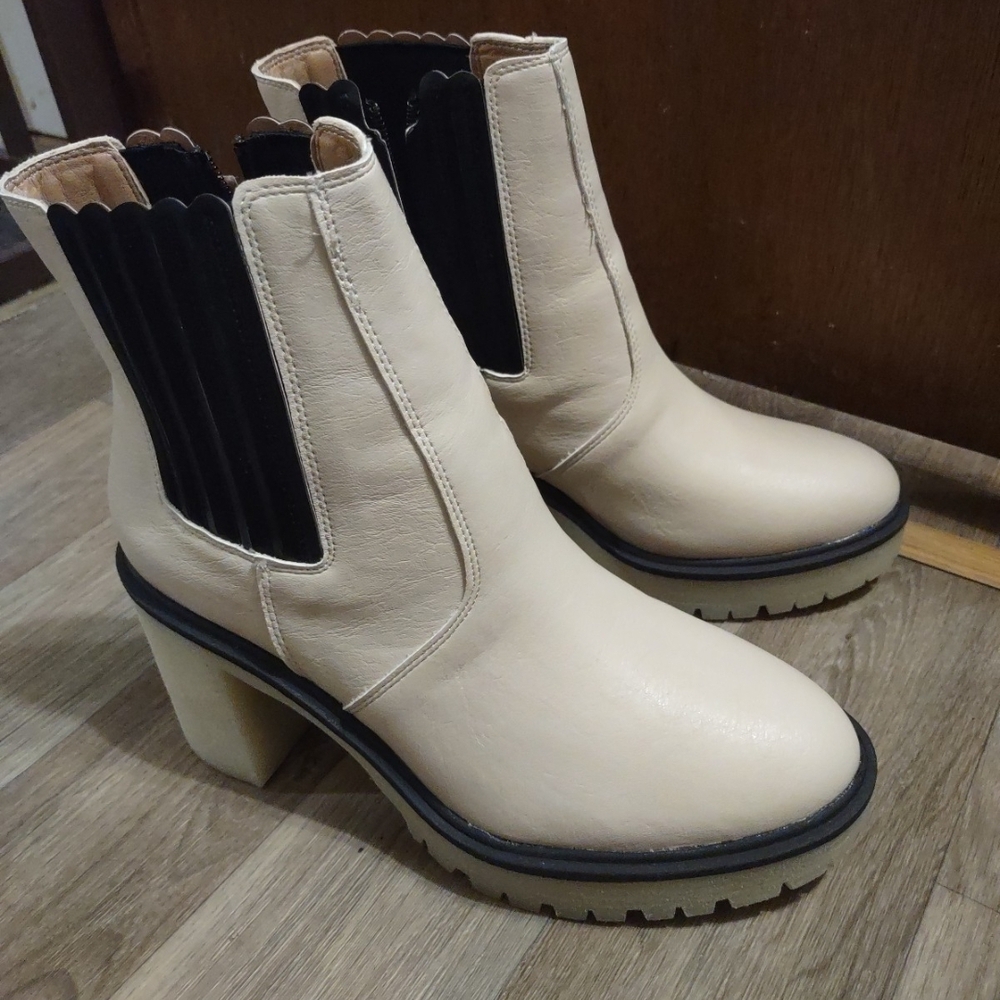 Cream and Black Women's Ankle Boots